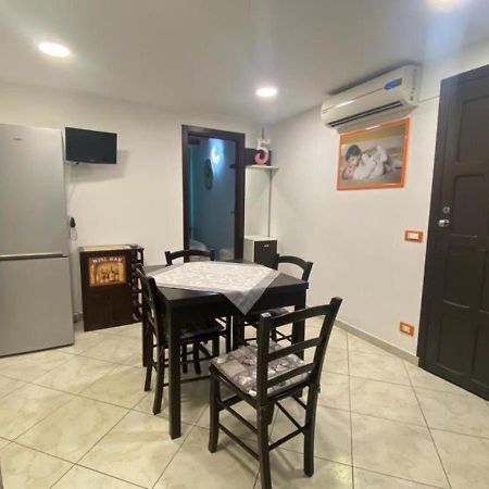 Casa Emely Apartment เชฟาลู ภายนอก รูปภาพ