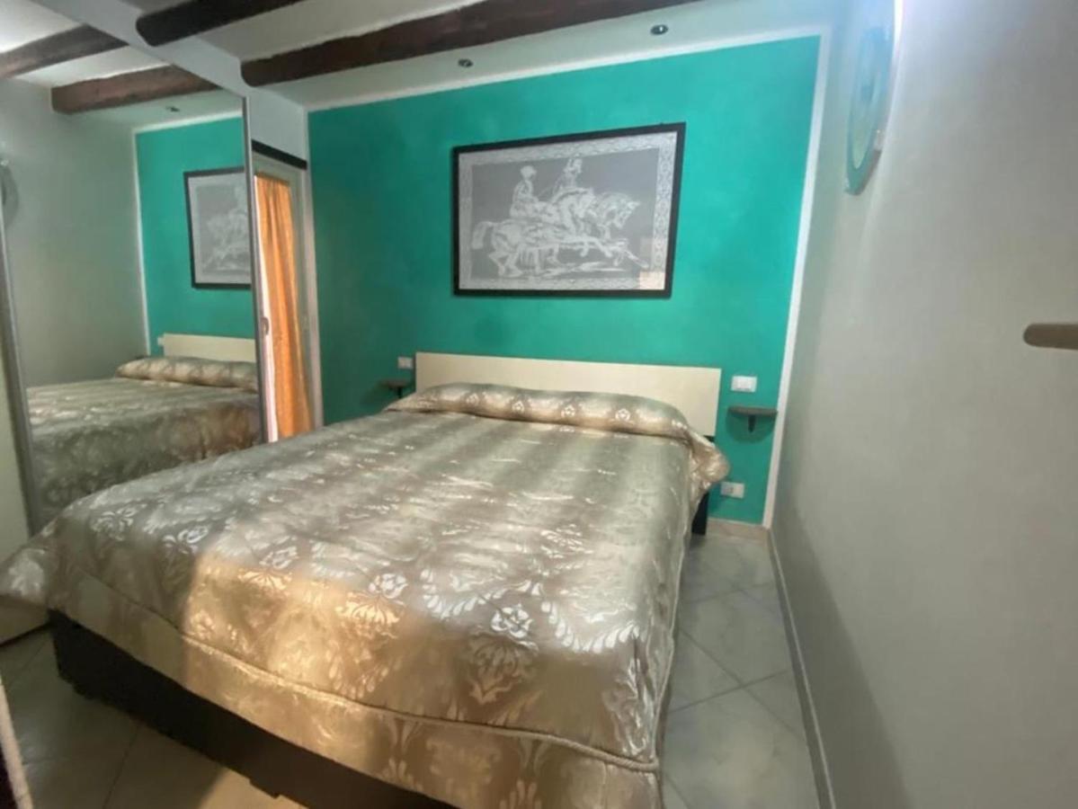 Casa Emely Apartment เชฟาลู ภายนอก รูปภาพ